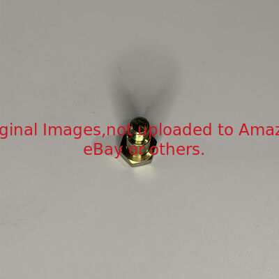 잔디 깎는 기계 부분 볼트 GET11371은 존 디아 180C 220C 녹색 잔디 깎는 기계에 적합합니다
