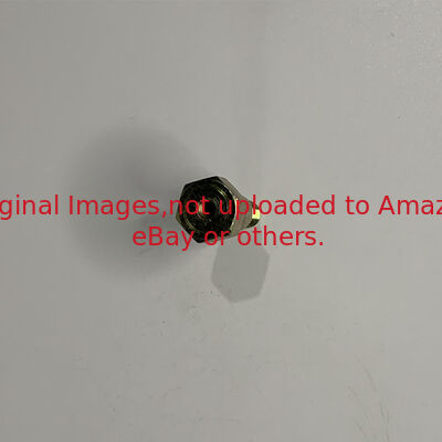 잔디 깎는 기계 부분 볼트 GET11371은 존 디아 180C 220C 녹색 잔디 깎는 기계에 적합합니다