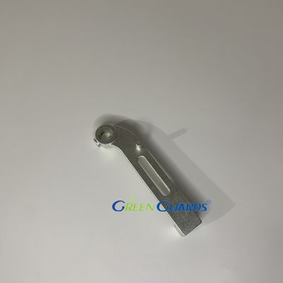 잔디 깎는 기계 부분 브라켓 - 전방 롤러 G3008438은 야콥센 잔디 깎이 기계에 적합합니다